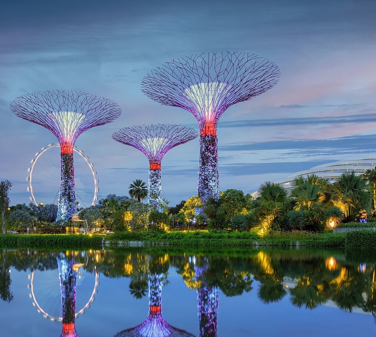 Singapore Merlion Park + ArtScience Museum + Gardens by the Bay Day Tour