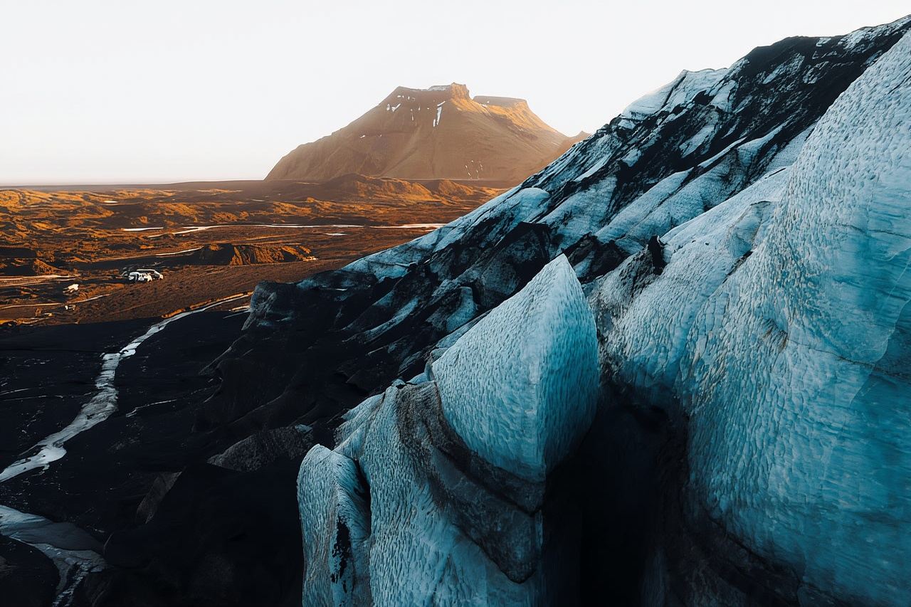 Từ Vik: Tour tham quan hang băng Katla và xe Jeep hạng sang