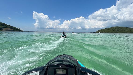 2.5 hours Pig Island-Virgin Islands & Snorkeling Jet Ski Safari