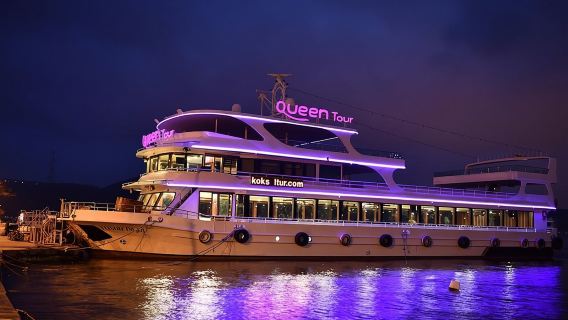 Crociera con cena sul Bosforo e spettacolo notturno da Istanbul