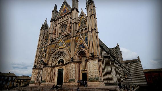 Orvieto and Civita di Bagnoregio including Underground Tour and Lunch