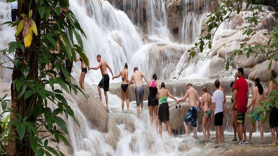 Dunn's River Falls und Blue Hole Kombi-Tour ab Ocho Rios & Runaway Bay