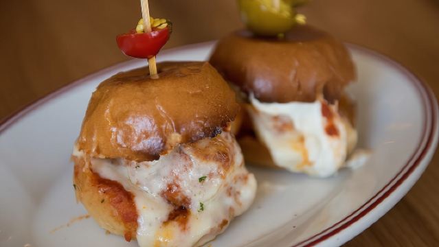 Las Vegas: The Strip's Celebrity Chefs Tour or Downtown Food Tour