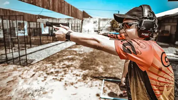 泰國旅遊 布吉神仙半島黃金射手射擊場Gold Shooter club 真人CS實彈射擊