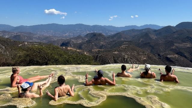 Hierve el Agua、圖勒樹、米特拉與梅斯卡爾酒廠導覽之旅