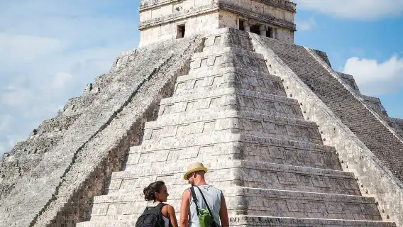 Early morning Chichen Itza Tour: Cenote and Tequila Tasting