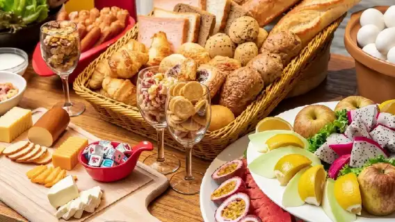 澎湖｜福朋喜來登飯店｜宜客樂海港百匯自助餐廳吃到飽券・藍洞餐廳經典雙人下午茶券