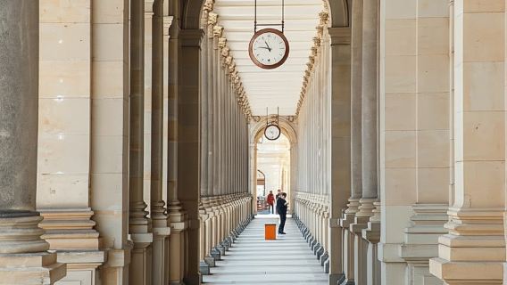 From Prague: Karlovy Vary Day Trip