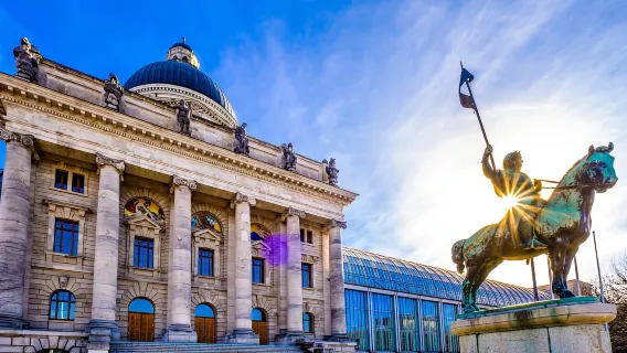 Tour privato a piedi guidato della seconda guerra mondiale a Monaco di Baviera