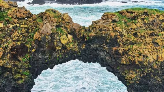 包車遊覽斯奈山半島教會山、冰川、漁村、黑沙灘、黑教堂五大景點