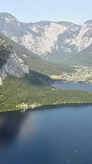 Vienna round-trip Traunsee cruise, Hallstatt and Salzburg day tour|English-speaking tour group