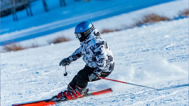 白雲滑雪場來回接駁車【烏魯木齊出發】