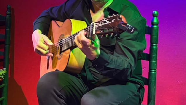 Sevilla: Flamenco Show at Tablao Álvarez Quintero