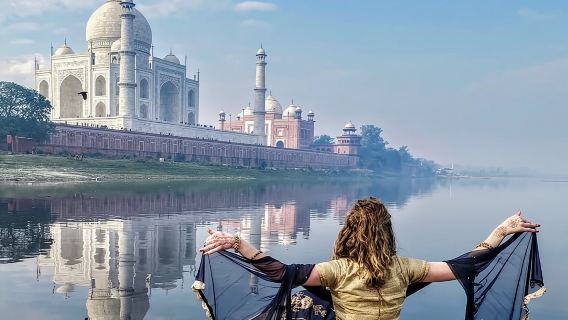 Taj Mahal And Agra fort Private Same Day Trip From Delhi By Car