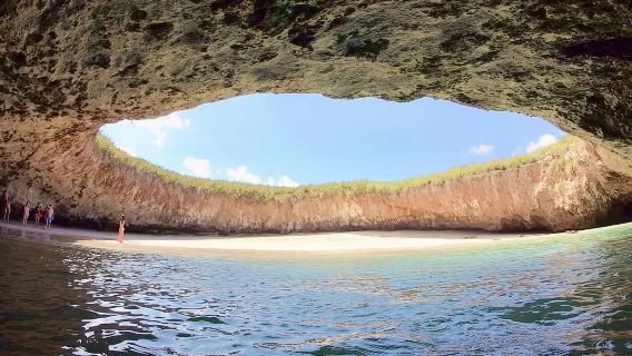 pelancongan pantai tersembunyi dijamin!