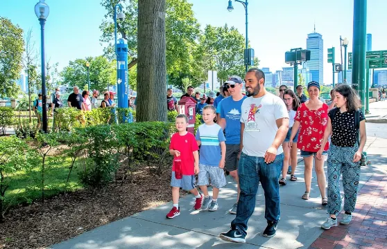 麻省理工學院校園導覽步行團