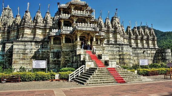 Private Transfer From Udaipur To Jodhpur Via Jain Temple & Kumbhalgarh Fort