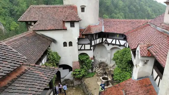 Private Tour to Dracula's Castle, Brașov City & Peleș Castle