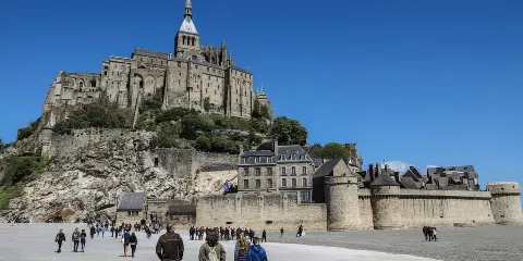 聖米歇爾山:私人步行導覽「包含修道院門票」