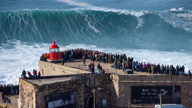From Lisbon: Fátima, Nazaré, Batalha and Óbidos Guided Tour