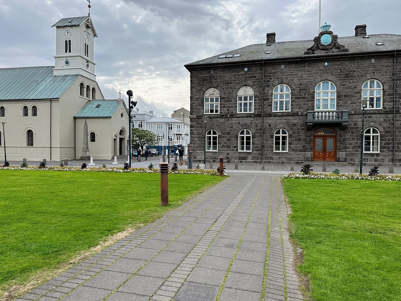 Reykjavik: City Walking tour in Small Group with Local Guide