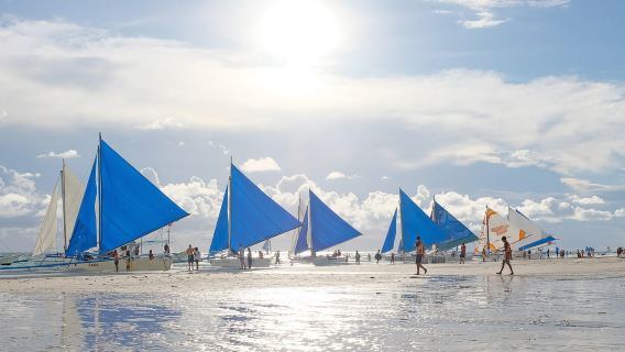 โบราไกย์: ทริปล่องเรือชมพระอาทิตย์ตก Paraw