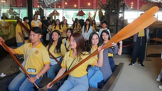 曼谷：花卉市場、運河和皇家駁船之旅