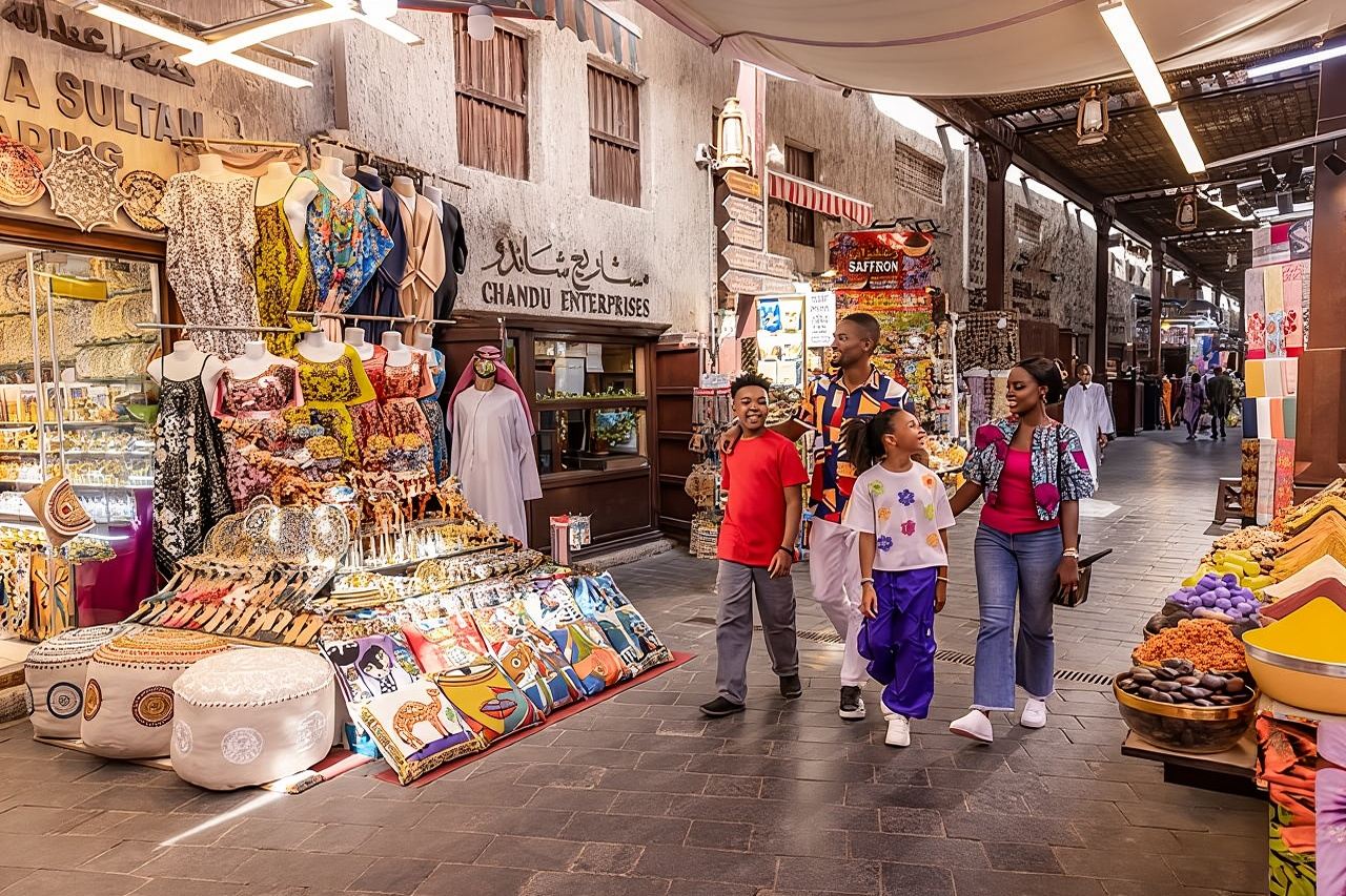 Private Old Dubai Souks Walking Tour with Abra Ride & Transfers
