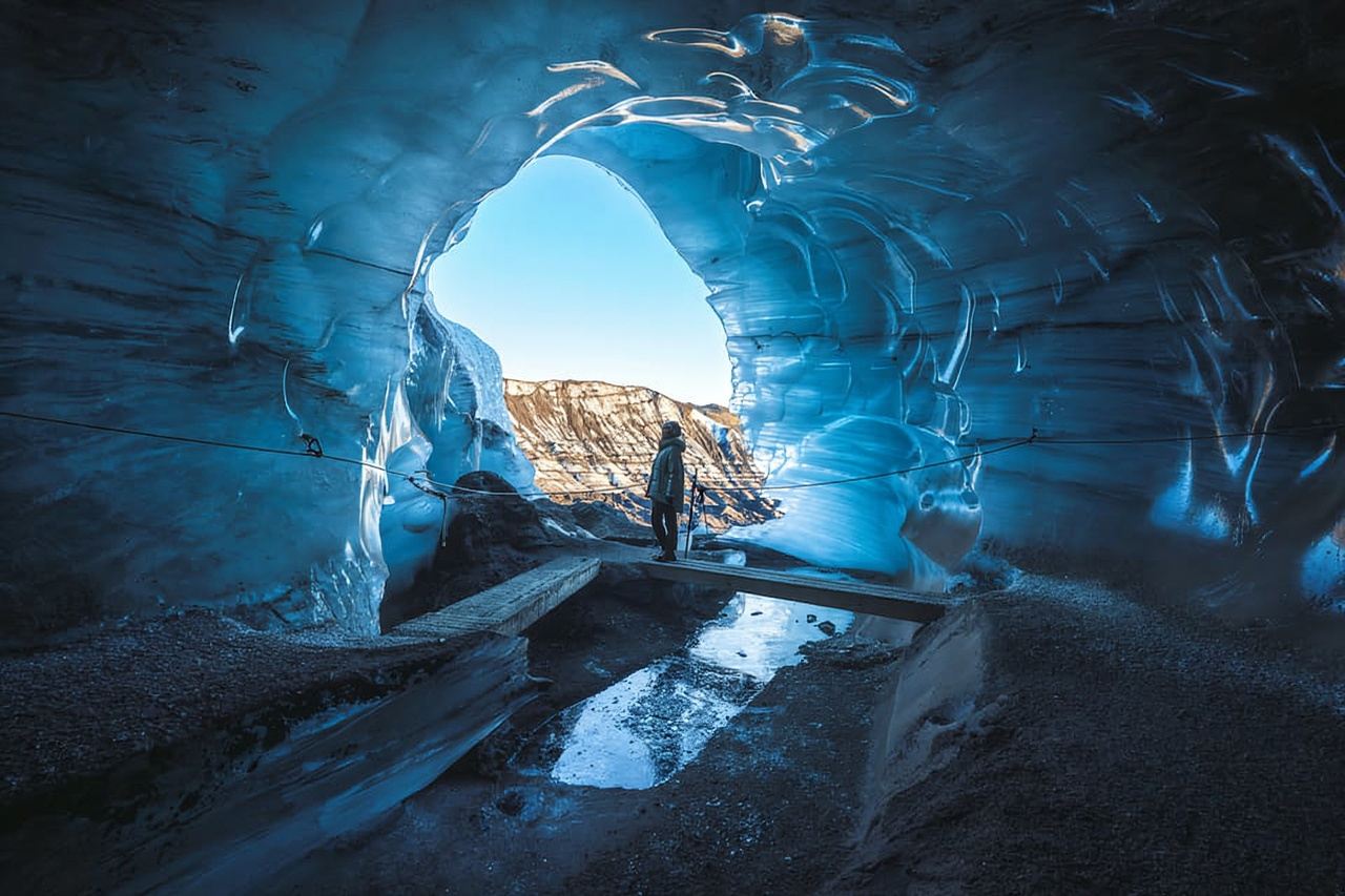 Reykjavik: Katla Ice Cave & South Coast Waterfalls Tour