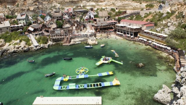 St. Julian's, Malta - Penterjemah profesional, pemandu pelancong untuk lawatan, penterjemah pameran, teman perniagaan, lawatan bebas dengan sambutan tempatan, perkhidmatan peribadi eksklusif