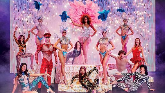 Paris Paradis Latin Cabaret Show with Champagne