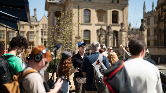 Shared | Alumni-led Walking Tour w/opt New College