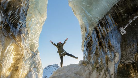 Tour della grotta di ghiaccio di Katla da Vik, avventura guidata per piccoli gruppi