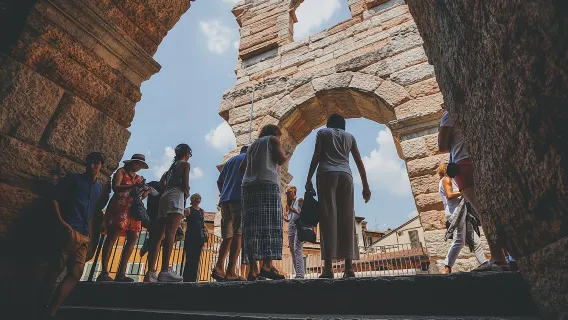 Tour đi bộ có hướng dẫn tại Verona với vé vào cổng ưu tiên không xếp hàng tại Arena