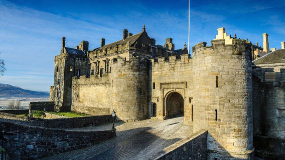 Loch Lomond National Park & Stirling Castle Full Day Tour