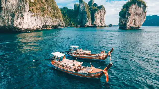 泰國普吉島皮皮島網紅長尾船包船出海遊 瑪雅灣/天堂灣披披群島半日/一日