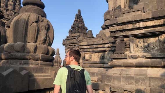 Yogyakarta : Prambanan early morning guided tour