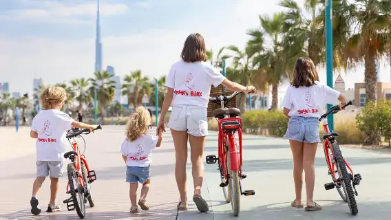 杜拜：適合家庭的自行車探險