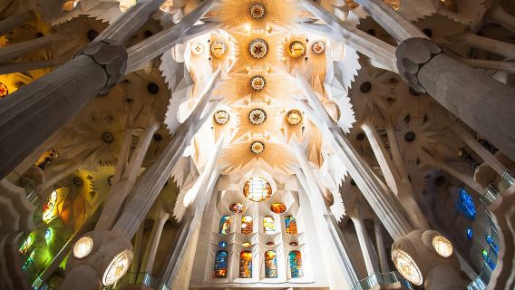 Barcelona: Sagrada Familia Skip-the-line Guided Tour