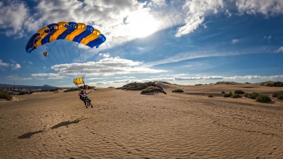 Gran Canaria: paracadutismo sulle dune di Maspalomas