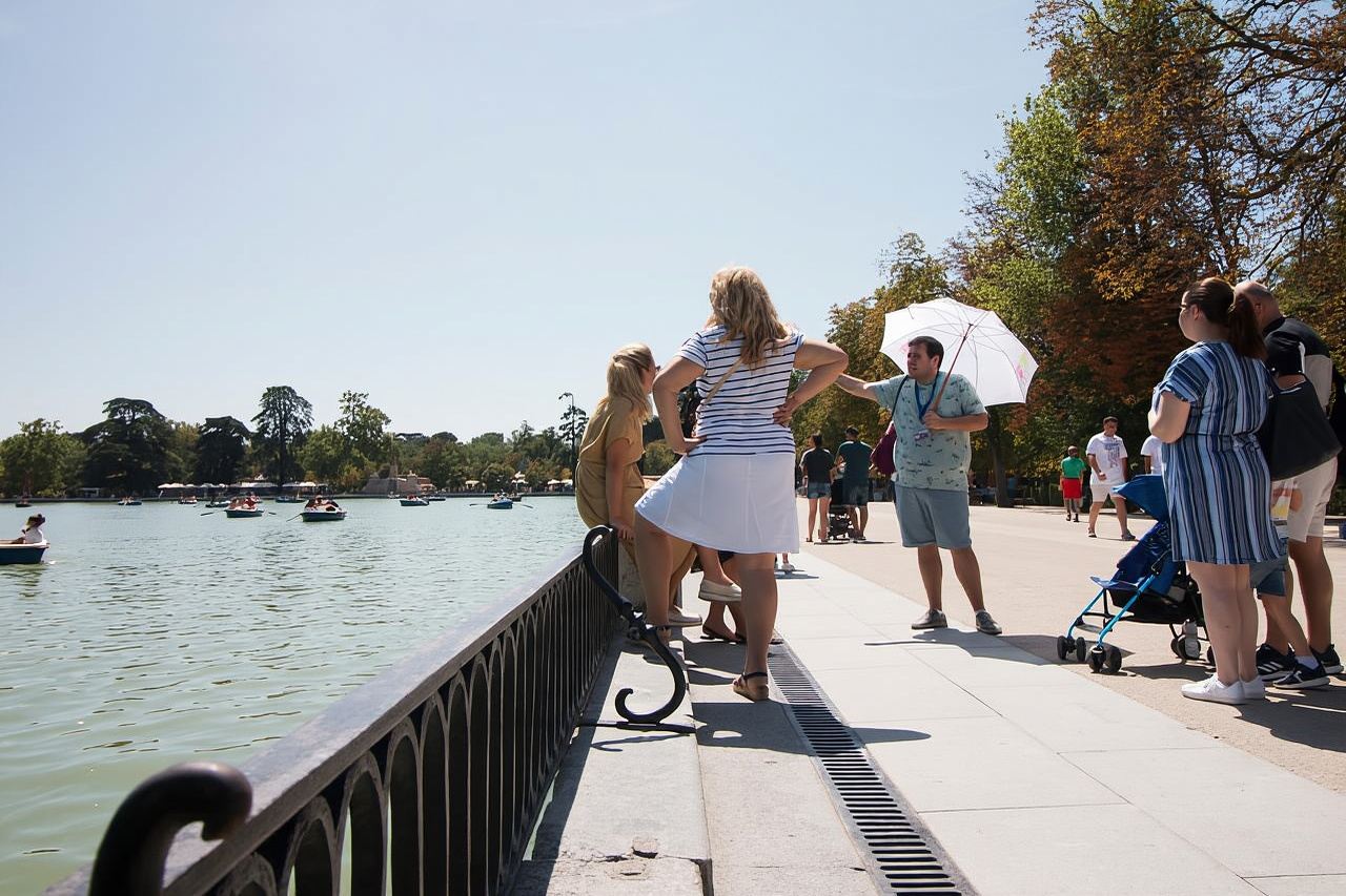 Madrid: Visita guiada al Parque del Retiro y degustación de tapas
