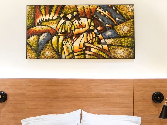 Bedbox Hotel Dagupan - Tap to explore photos