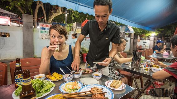 ฮอยอันยามพระอาทิตย์ตกดิน: ทัวร์ชิมอาหารริมทางท้องถิ่นแท้ๆ