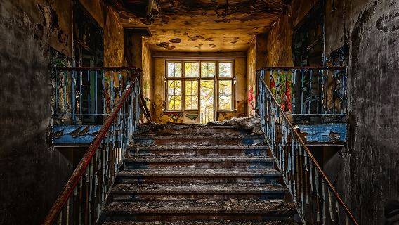 Spooky Strand Ghost Tour