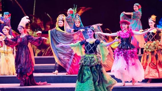 Mesti tonton di Xinjiang + pengangkutan kereta | Teater Besar Xinjiang + persembahan kebudayaan dan tarian etnik besar 'Seribu Kali ke Barat'