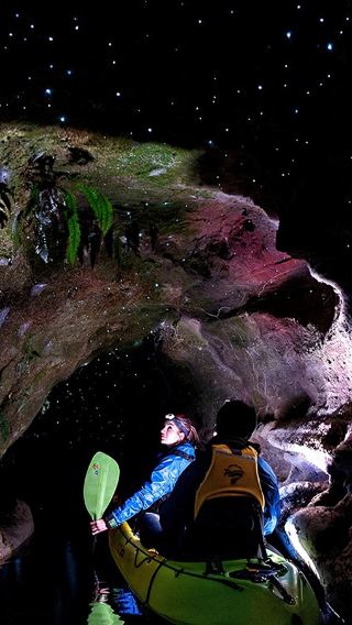 ロトルアホタルカヤック及びカヌーの旅｜星空ナイトパドル体験