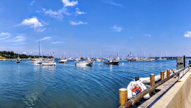 Martha's Vineyard Day Trip with Optional Island Tour from Boston