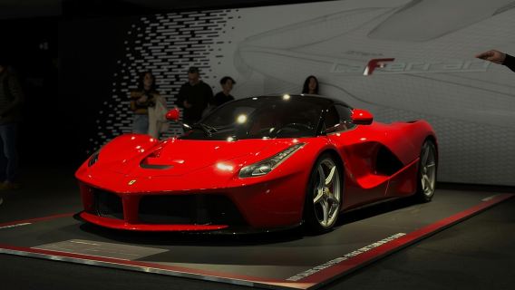 Maranello dan Modena dengan Ferrari & Pavarotti: Museum Pass dan Simulator F1