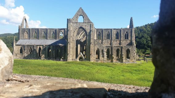 From Cardiff: Wye Valley and Brecon Beacons Full-Day Trip