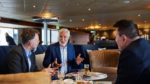 ซิดนีย์: ล่องเรือชมท่าเรือพร้อม Charcuterie Board และเครื่องดื่ม